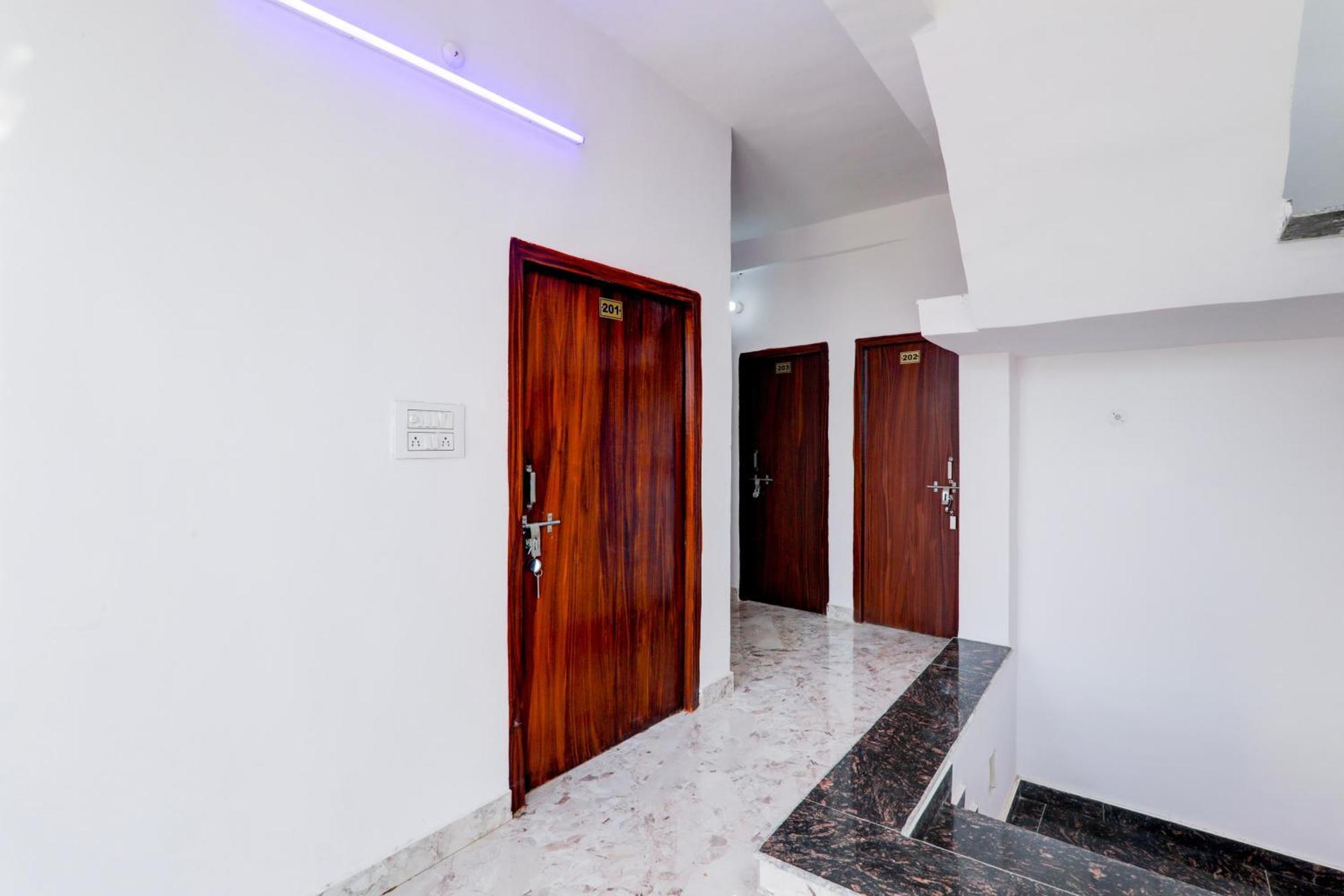 Hotel O Rn Chinhat المظهر الخارجي الصورة