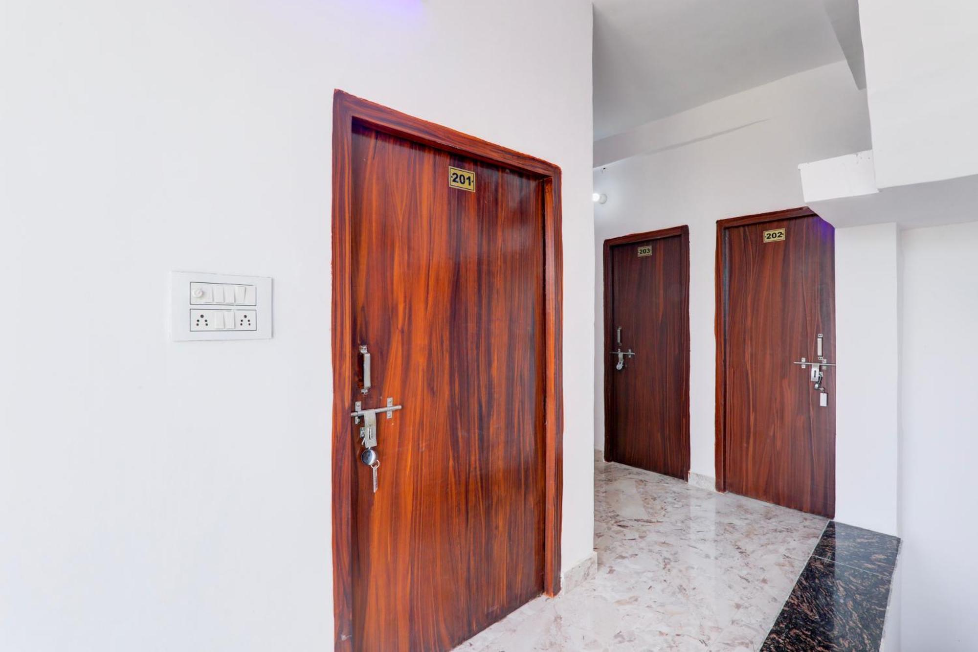 Hotel O Rn Chinhat المظهر الخارجي الصورة